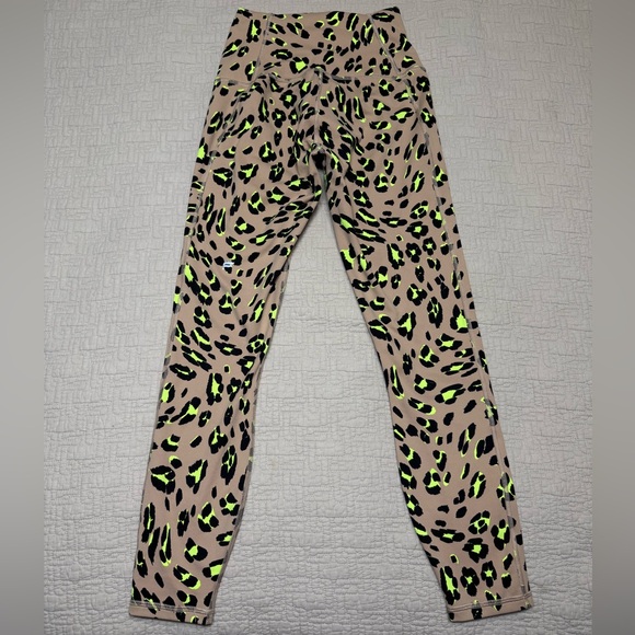 Fabletics x Vanessa Hudgens Define PowerHold Ultra HW Legging Desert Wavy Leo XS - Picture 10 of 10